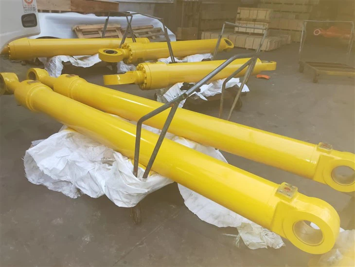 PC850 BOOM Cylinder PC850SE-8 707-01-0AS20